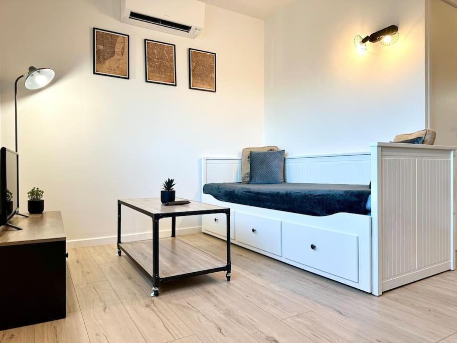 Apartamento Le Clemenceau - Parking Prive - Fibre & Clim Mont de Marsan Exterior foto